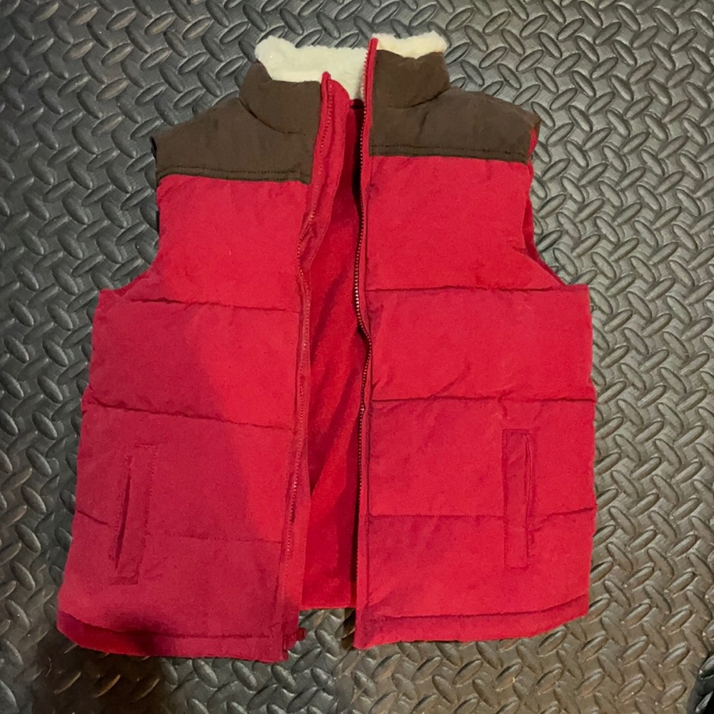 **Boys 5-7 vest. Gymboree